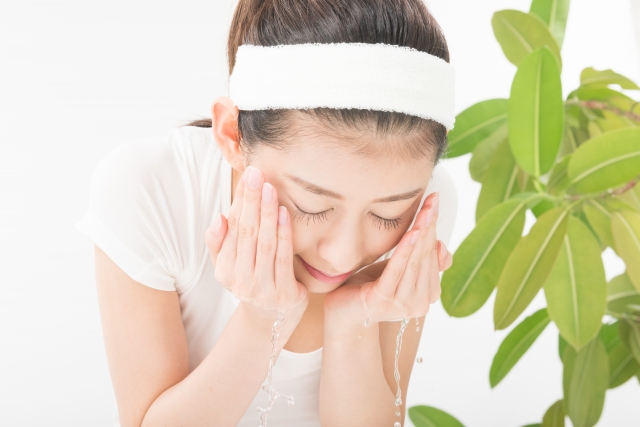 女性